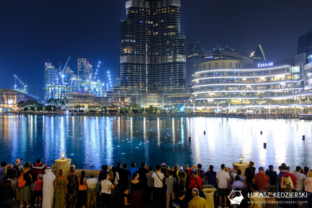 Dubai Fountain - Pokaz Fontann I Burj Khalifa Na Nocnych Zdjęciach