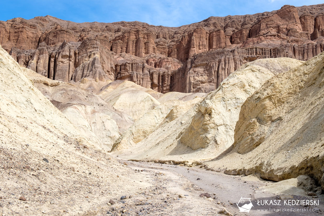 death valley golden canyon gover gulch loop Red Cathedral